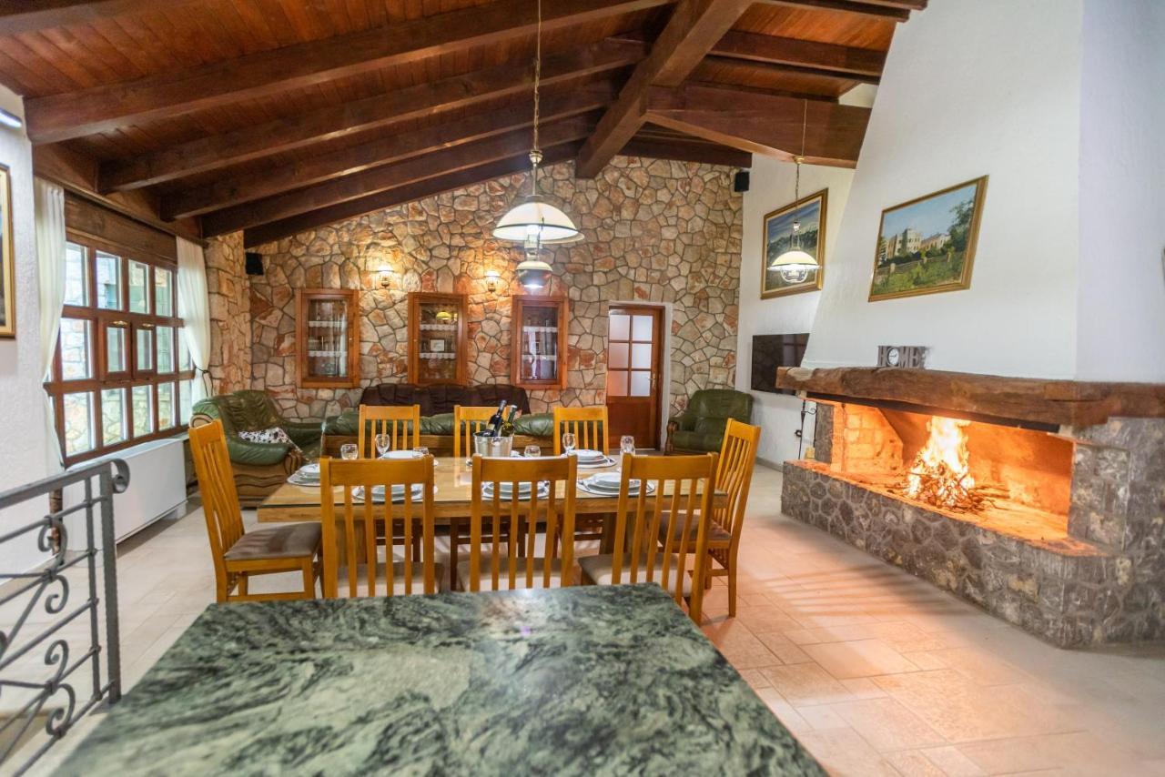 Villa Amalia Siroki Brijeg Luaran gambar